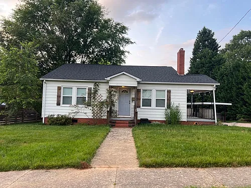 628 Oak St Photo 1