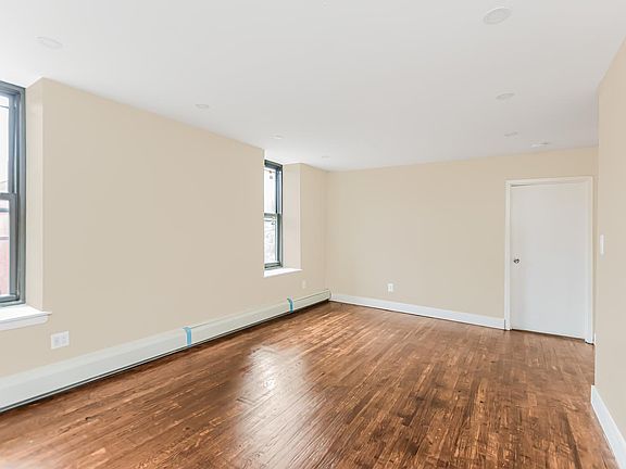 2nd image of 680 Beck St APT 4D
