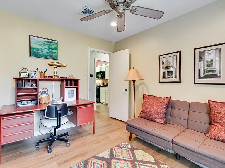 412 Woodvale Ave — Photo 17