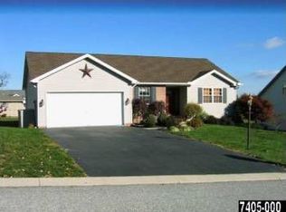 2163 Aslan Dr, York, PA 17404