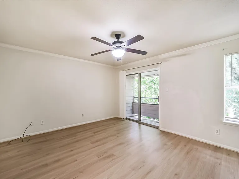 5917 Fairdale Ln #10 — Photo 29