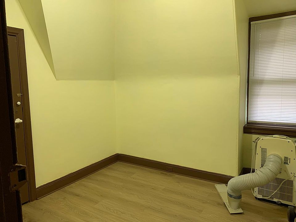 bedroom #1