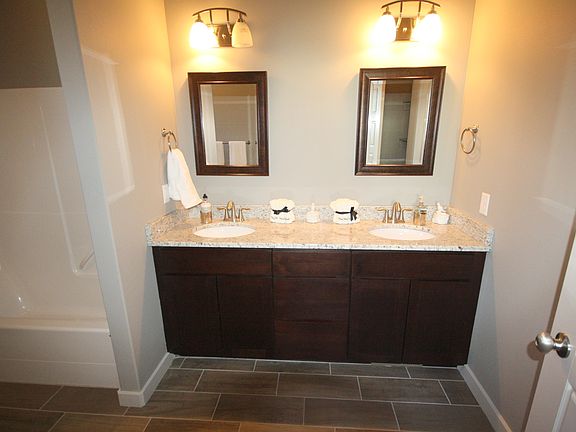 5th image of 67 Baldy Court
