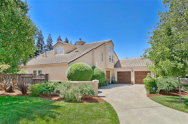 2nd image of 1521 Jasmine Ct