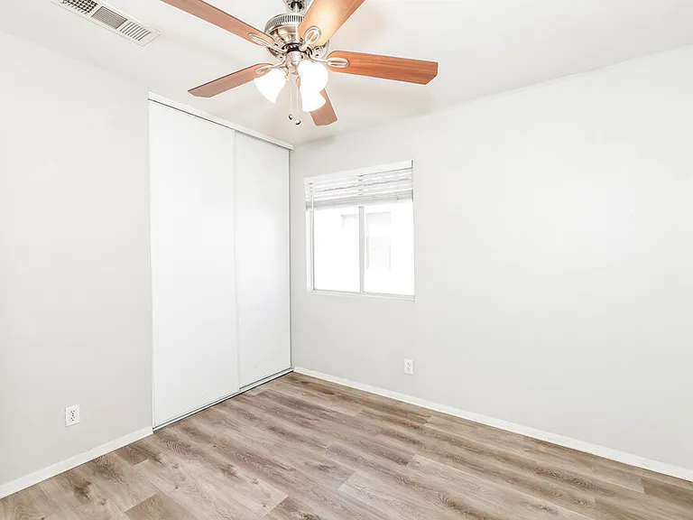 681 Indian Row Ct — Photo 14