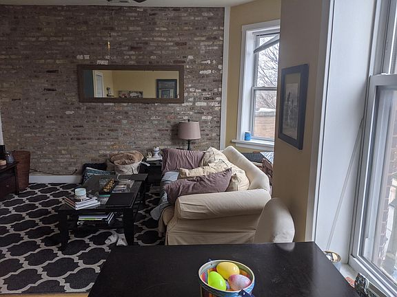 4th image of 1620 N Winchester Ave APT 3