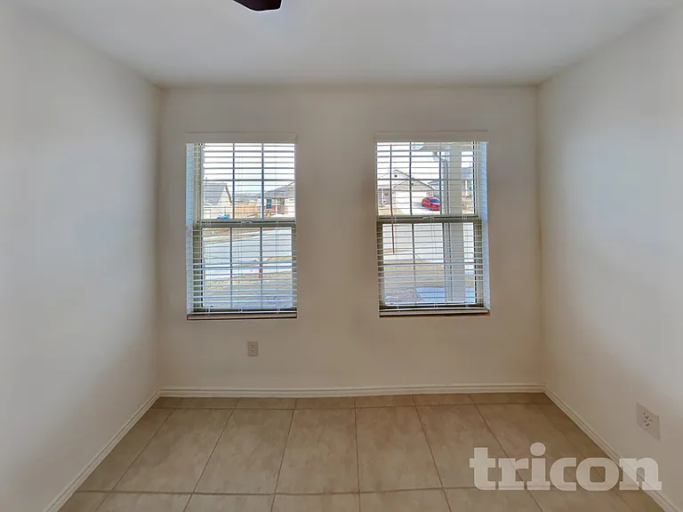 8412 Bell Ridge Ln — Photo 11