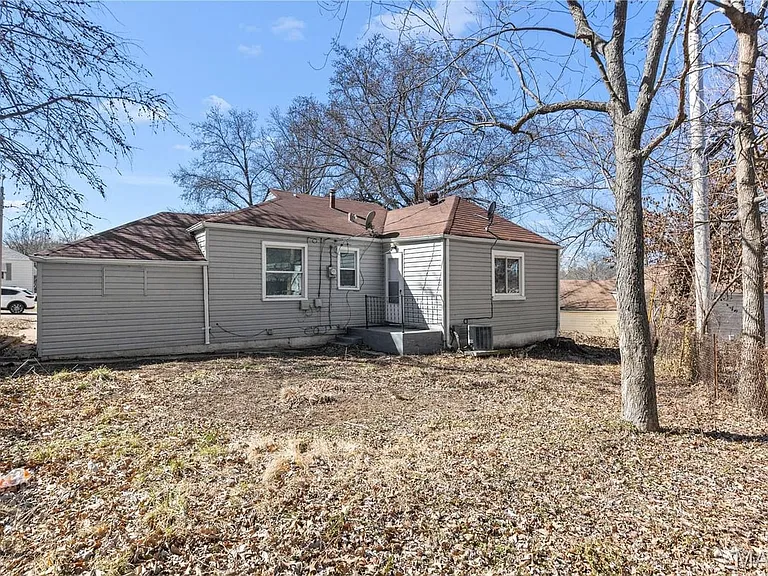 7471 Sharon Dr — Photo 20