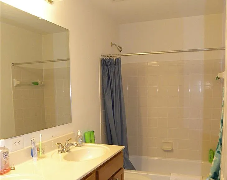 5876 Rue Villa Ln — Photo 12