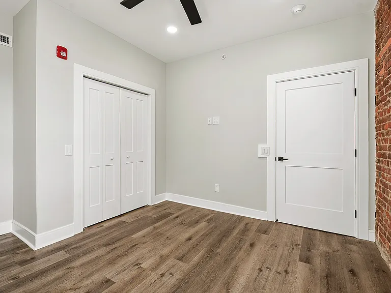 13 Kennedy St #205A — Photo 16