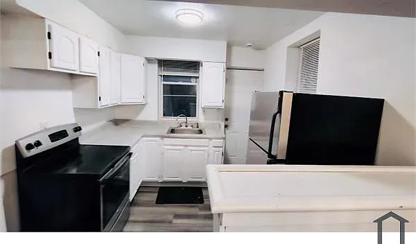 3 bed, $2,400 — Photo 2