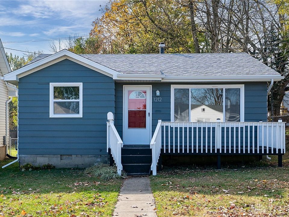 1st image of 1212 Sharon Ave