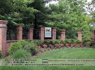 28 Gatehouse Ct #2603, Morristown, NJ 07960