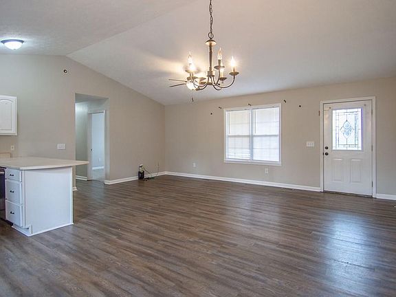 5th image of 59 Whitney Ln