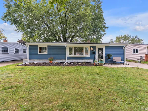 1536 S Carlson St, Westland, MI 48186