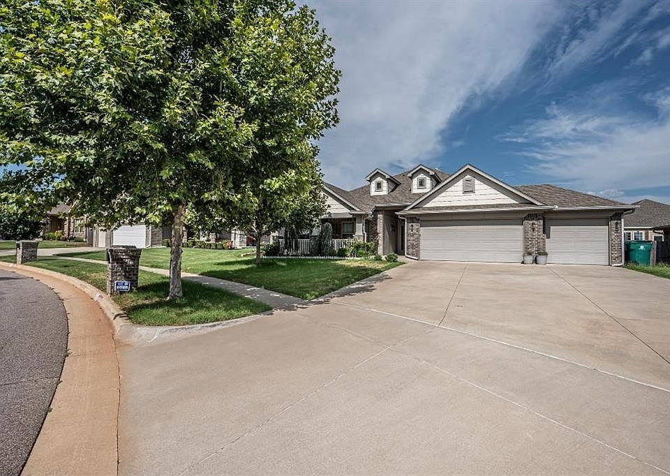 1st image of 16104 Tall Grass Dr