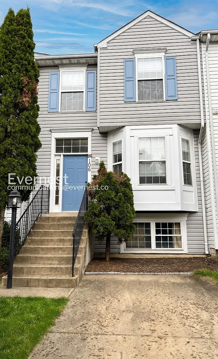3 bed, 3.5 bath, 1322 sqft, $2,250 — Photo 1