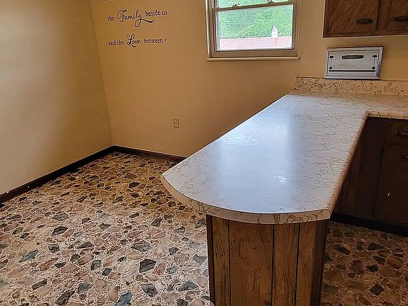 5th image of 604 S Kingston Ave APT 2