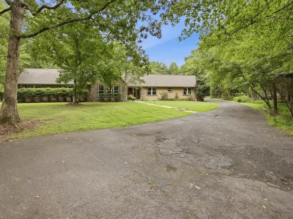 223 Forrestway Dr, La Fayette, GA 30728