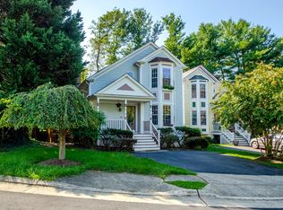 2251 Teel Dr, Vienna, VA 22182