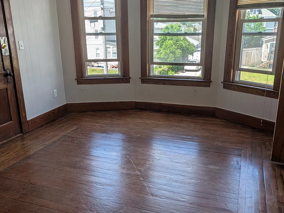 119 Lafayette St #2