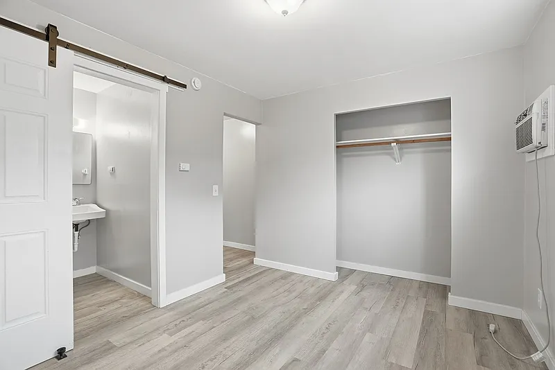 1 bed, 1.0 bath, 420 sqft, $899 — Photo 4