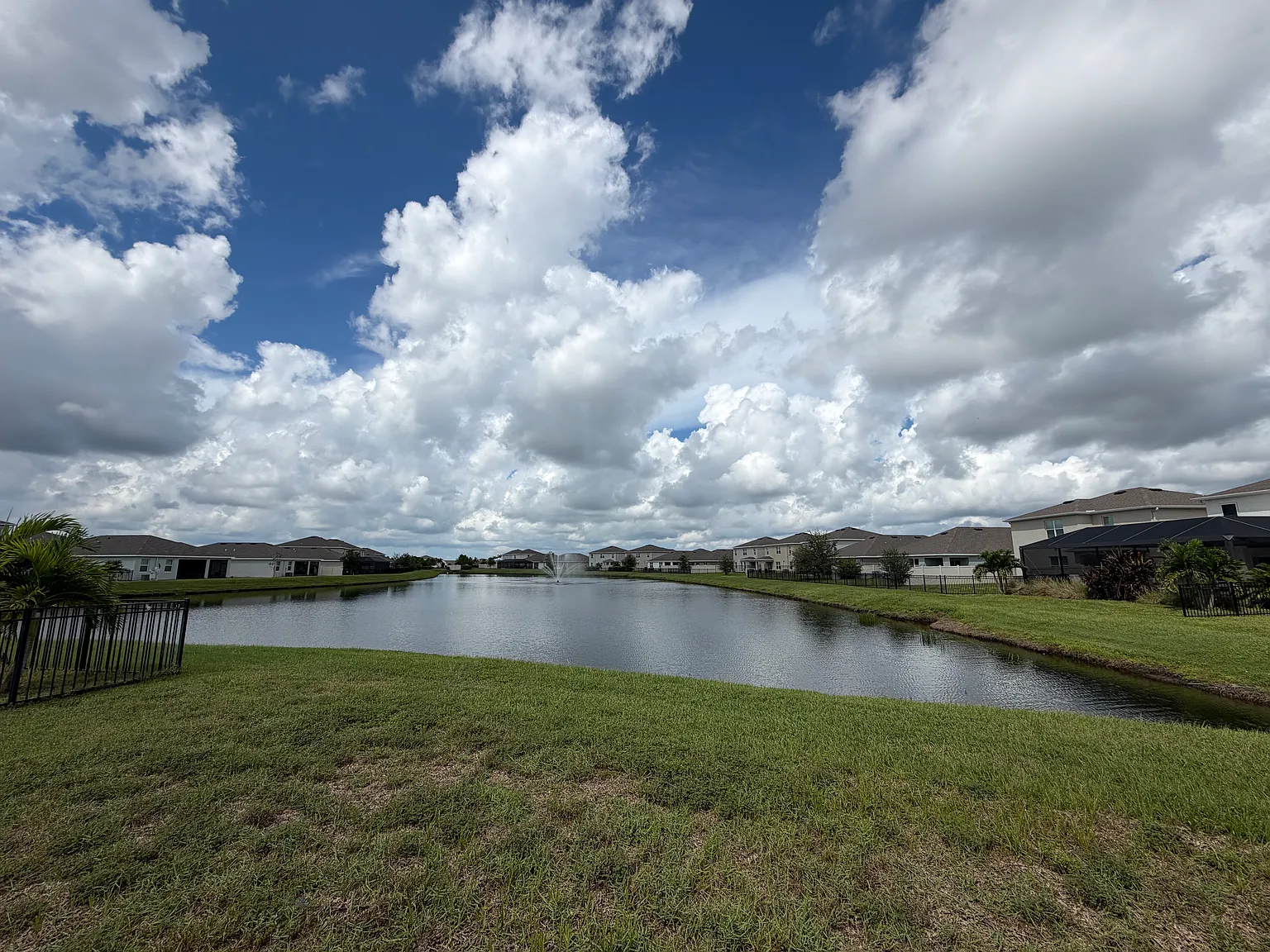 5 bed, 2605 sqft, $3,300 — Photo 3