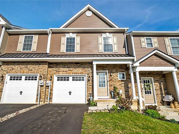 2nd image of 1419 Black Forest Dr