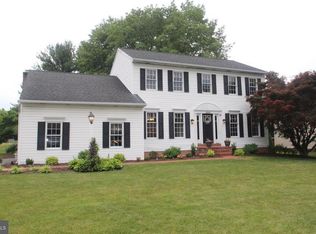 225 S Homestead Dr, Landisville, PA 17538