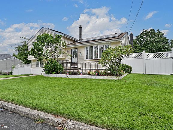 2nd image of 48 W Bolton Ave