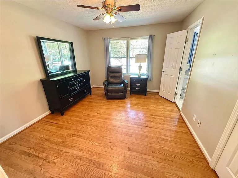 6725 Ridge Moore Dr — Photo 13