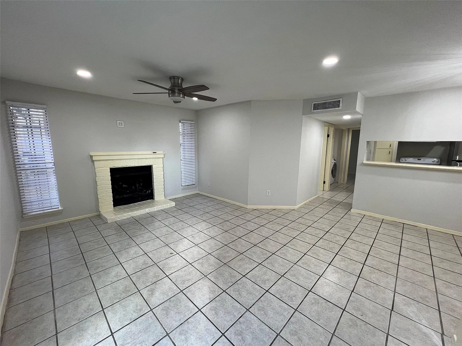 10501 South Dr — Photo 1