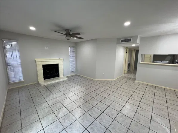 10501 South Dr APT 282, Houston, TX 77099