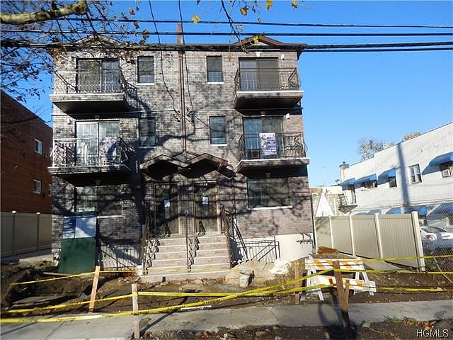 1st image of 1309 E 222nd St
