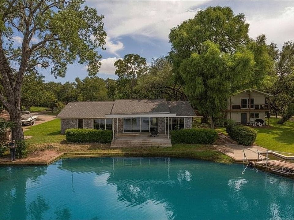 1st image of 214 Island Lodges Dr
