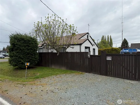 656 SW 149th St, Seattle, WA 98166