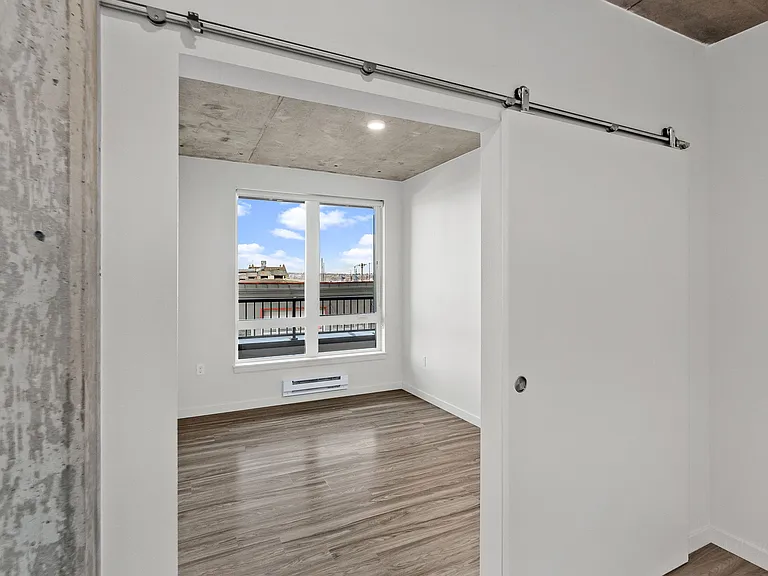 Stadium Apartments — Photo 86