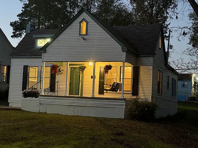 1st image of 302 Merrick St
