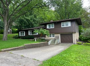 2804 Main St, La Crosse, WI 54601