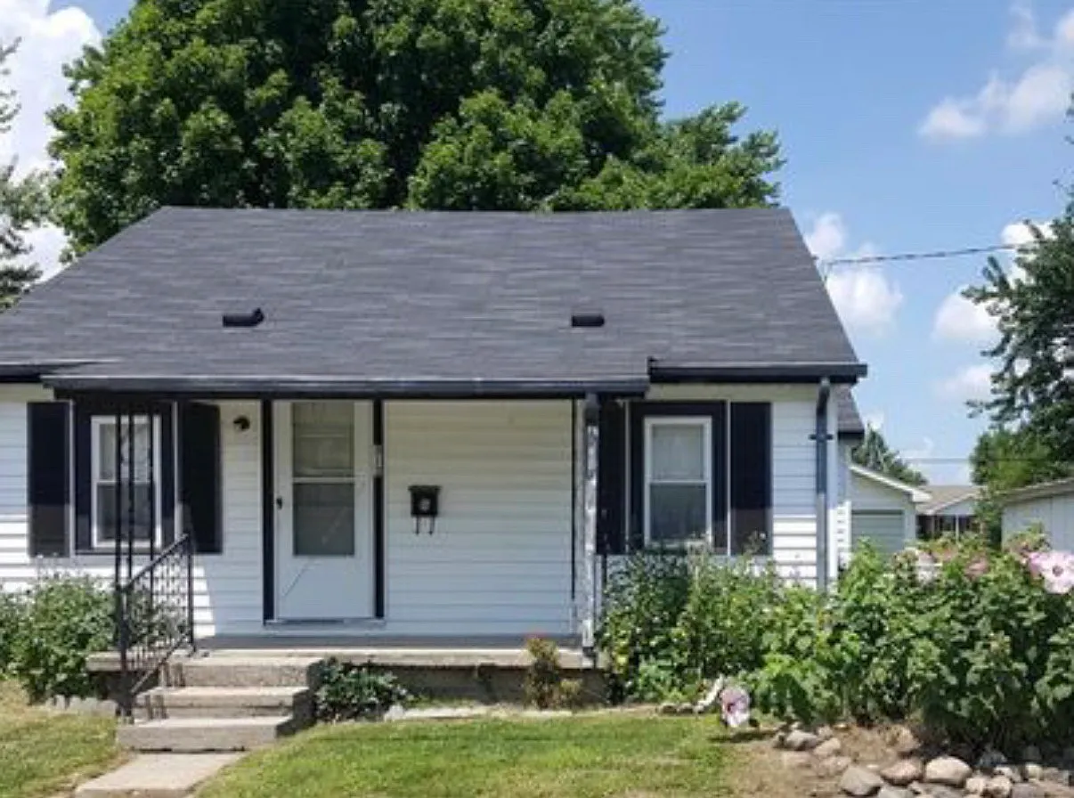 2 bed, 1100 sqft, $1,300 — Photo 1
