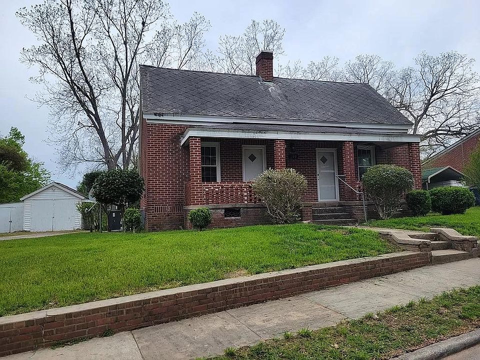 1st image of 210 Merriman Ave