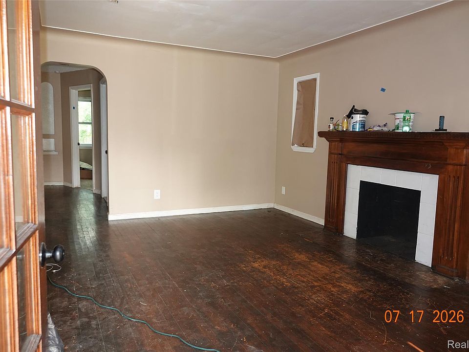 10435 Somerset Ave, photo 14