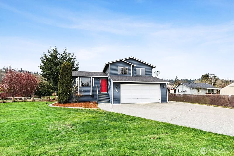 2nd image of 214 10th Avenue N