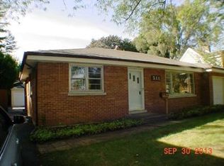 511 Ames St, Libertyville, IL 60048