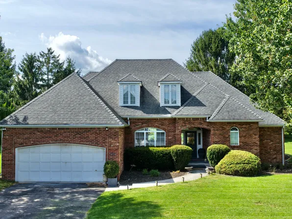 172 Old White Dr, Lewisburg, WV 24901