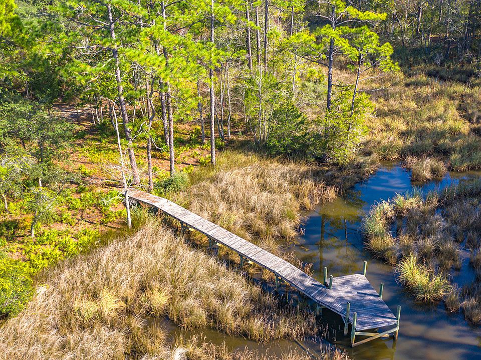 2nd image of 13 Bayou Circle