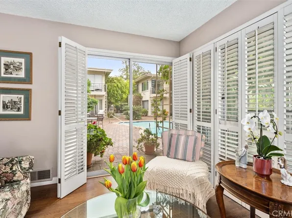 1250 S Orange Grove Blvd APT 8, Pasadena, CA 91105