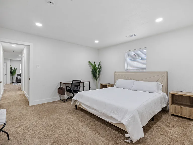 521 Briaroaks Ct — Photo 8