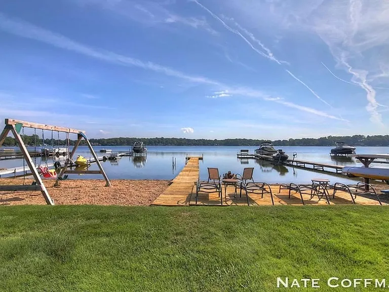 6894 Farrell Dr NE — Photo 26