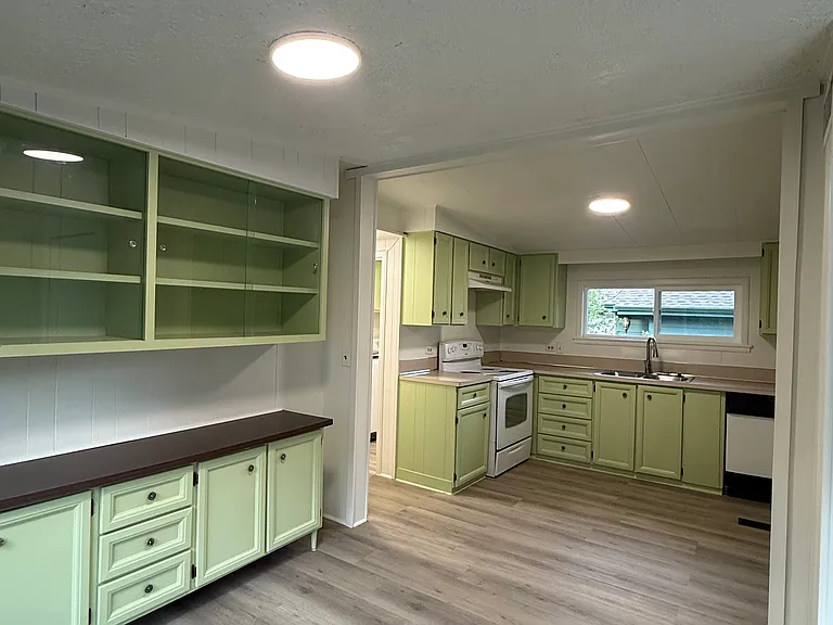 635 Washington Ave — Photo 7